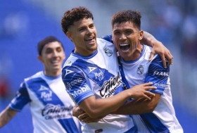 Puebla vence a Tigres; aficionados de Monterrey celebran