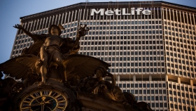 Plan de austeridad de AMLO dará golpe millonario a MetLife