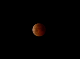 A las 22:41 iniciar&aacute; el eclipse total