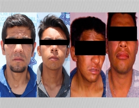 Detenidos cuatro hombres por robo a transe&uacute;nte.