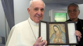 Papa Francisco a punto de llegar a M&eacute;xico