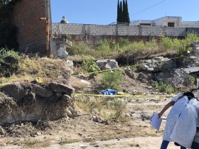 Vecinos de la zona llegaron al sitio para saber si se trata de alg&uacute;n familiar