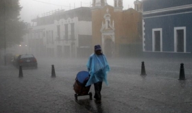 Lluvias en Puebla ocasionan filtraciones de agua y lodo en zona metropolitana