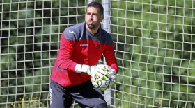  Kiko Casilla.