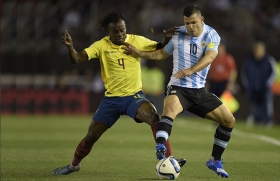 La Selecci&oacute;n de Argentina perdi&oacute; como local 2-0