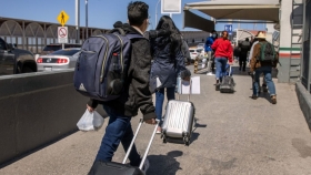 La Casa Blanca insiste en que la frontera no está abierta