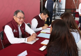 Las dependencias atenderán solicitudes y llevarán sus servicios a las diferentes regiones 