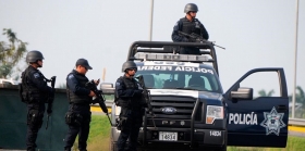 Fueron aseguradas en total 4 armas cortas, 4 armas largas, 5 aparatos de telefon&iacute;a celular