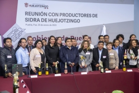 Encabeza el gobernador reunión con 14 representantes de casas productoras de esta bebida