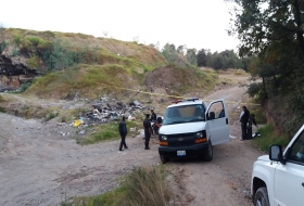 Encuentran cadáver en barranca