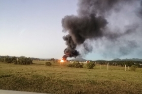 EL fuego ardió durante casi ocho horas 