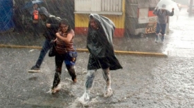 Estas condiciones provocar&aacute;n, en la capital  y zona metropolitana, cielo medio nublado a nublado  y lluvias por la tarde-noche